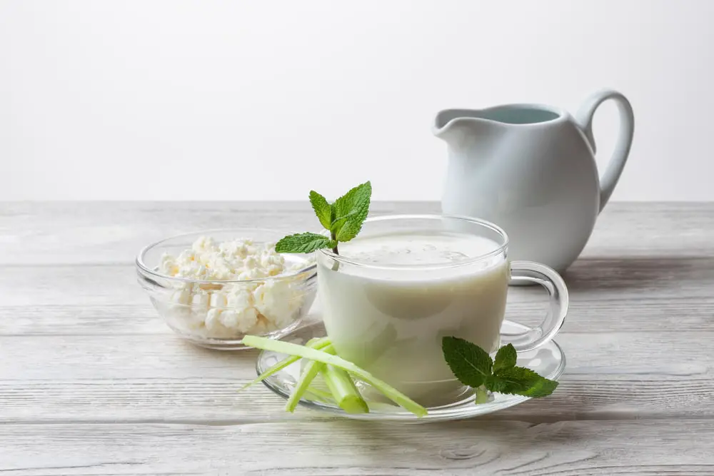 pouring-homemade-kefir-yogurt-probiotics-probiotic