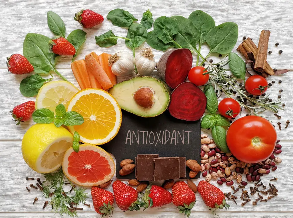 healthy-foods-rich-antioxidants-fresh-fruit